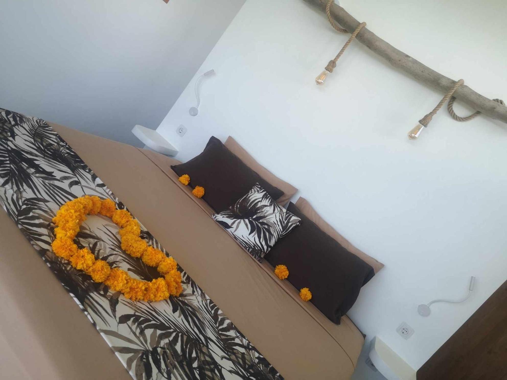 Eden Eco-Villas With Private Pool & Sea View - Adult Only Batumadeg 外观 照片